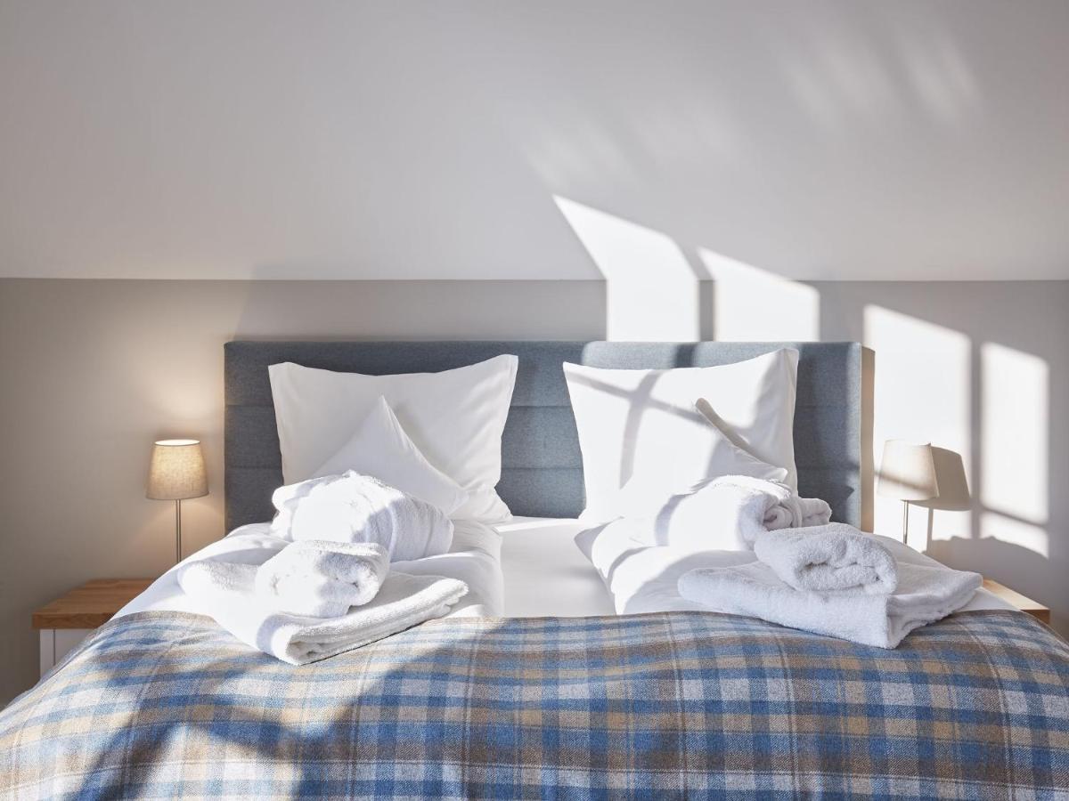 Reetland Am Meer - Premium Reetdachvilla Mit 3 Schlafzimmern, Sauna Und Kamin F07 Dranske Exteriör bild